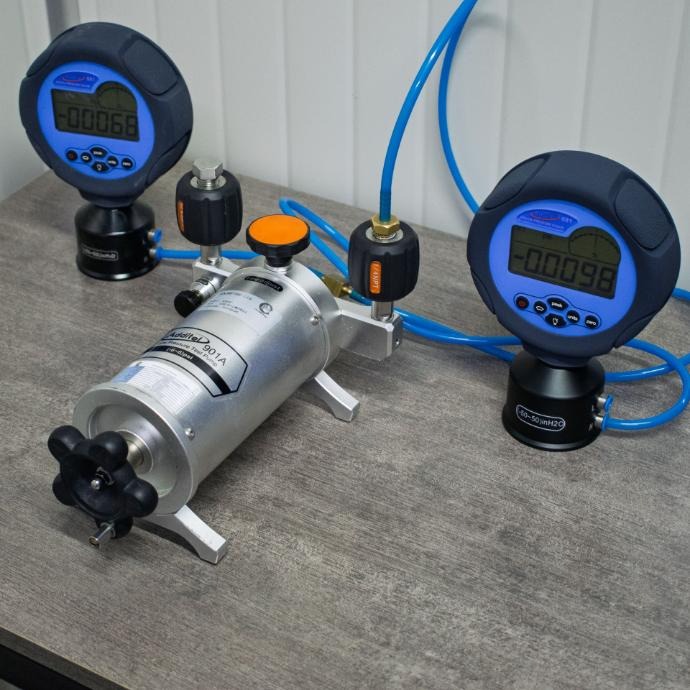Calibración en Presión Manométrica – (6 Puntos) – Intervalo -10 psi a 10 000 psi – Manómetros, Vacuómetros y Manovacuómetros de Indicación Analógica y Digital – Clase de Exactitud > 0,6  % (Clase C) 